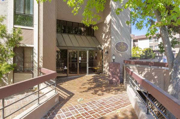 Apartments on N El Camino Real · San Mateo photo 5