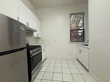 1BR/1BA Apartment on Page St Apt A · San Francisco photo 3