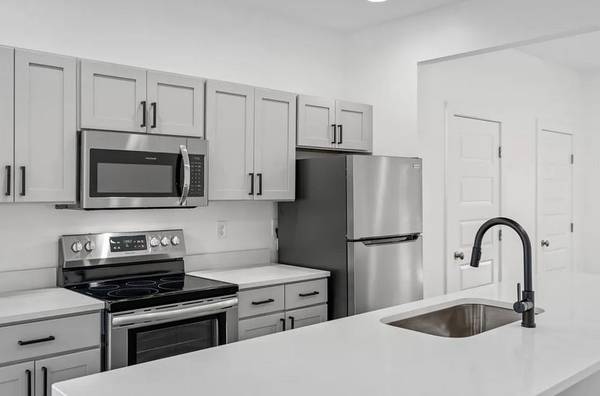 Apartments on Haste St · Berkeley photo 3