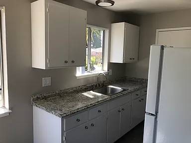 1BR/1BA Apartment on Capitola Ave · Capitola photo 3