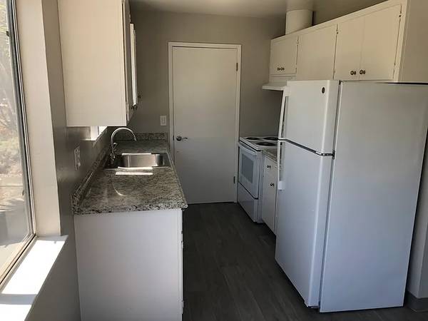 1BR/1BA Apartment on Capitola Ave · Capitola photo 5
