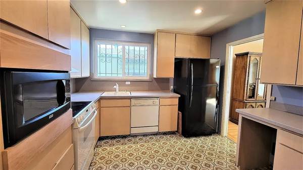 3BR/2BA Single Family House on S Hill Blvd · Daly City photo 2