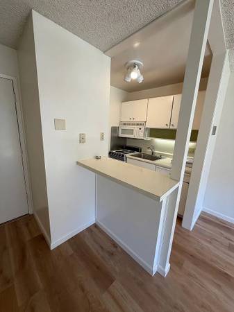 4 Captain Dr Emeryville, CA 94608 photo 3