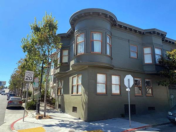 Others on Woolsey St · San Francisco photo 2