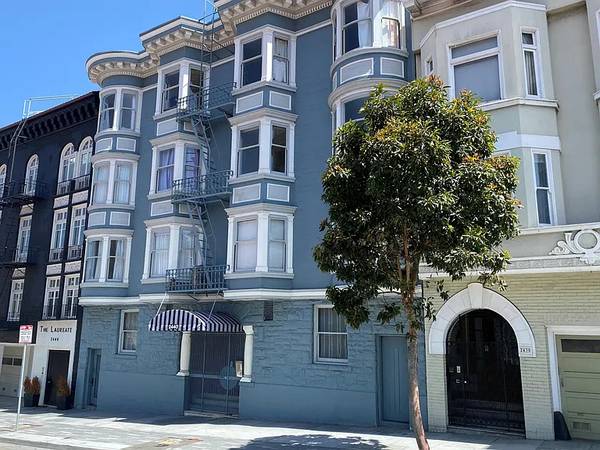 2440 Van Ness Ave photo 2