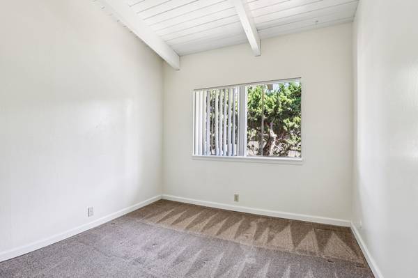 Apartments on Brae Burn Avenue · Union City photo 4