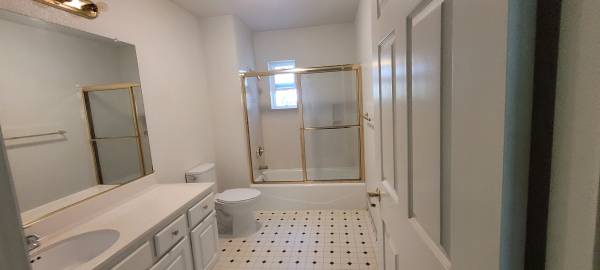 2BR/2BA Apartment on Ralston · Belmont photo 5