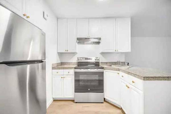 940 Guerrero Street (1082r) photo 4