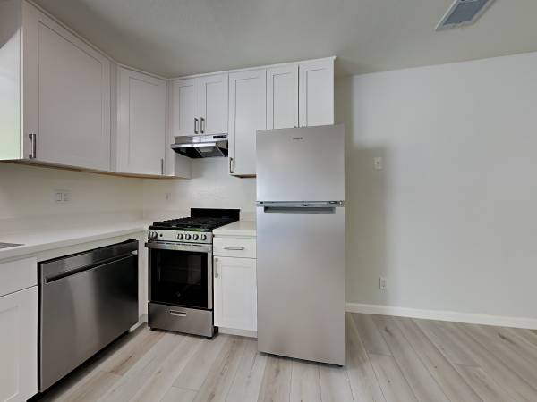 Apartments on Jayne Ave · Oakland photo 3