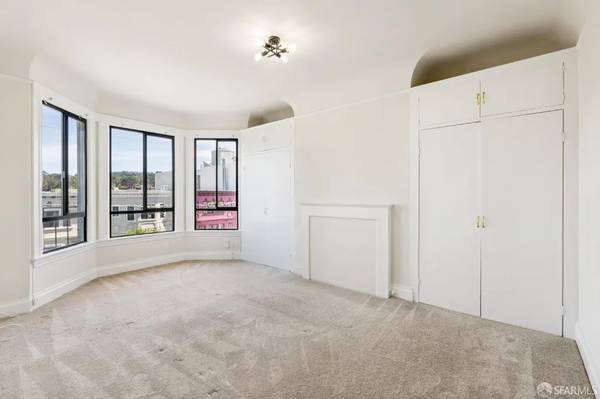 Charming 2 BR | 2.5 BA in Presidio Heights photo 4