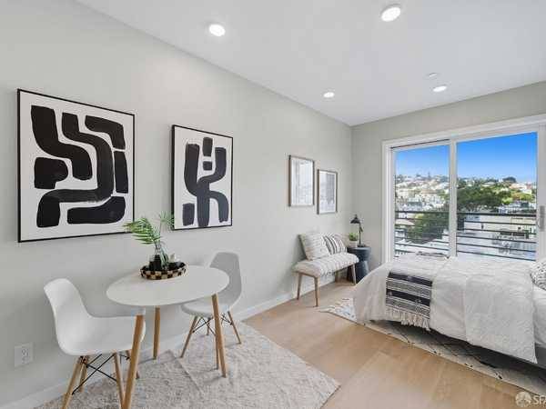 811 Valencia St San Francisco, CA 94110 photo 2