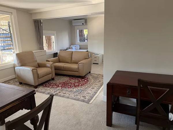 Beautifully Renovated Condo in Prime Location photo 2