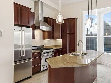 1BR/1BA Single Family House on Post St · San Francisco photo 2