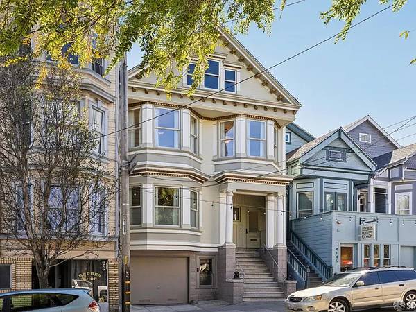 Updated and Modern 4 Bed + Office, 3.5 Bath Noe Valley Home photo 2