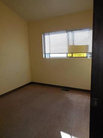 1BR/1BA Single Family House on 5th Ave · Oakland photo 4