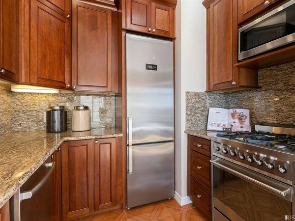 1950 Gough Street, San Francisco, CA 94109 photo 4
