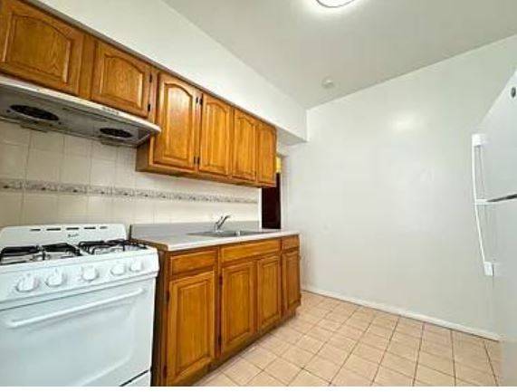 240 Chumalia St San Leandro, CA 94577 photo 2
