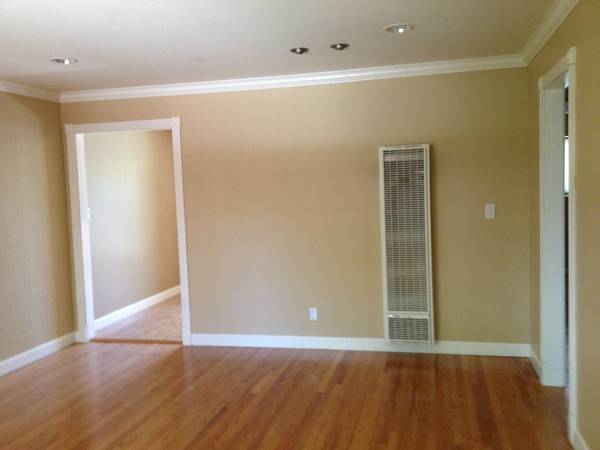 2BR/1BA Townhouse · Mountain View photo 2