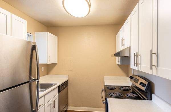 2BR/1BA Apartment on East Cotati · Rohnert Park photo 4