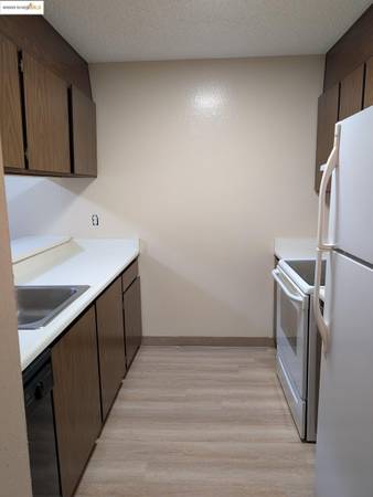 1457 N Camino Alto Vallejo, CA 94589 photo 5
