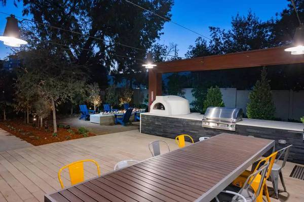 Ladera Apartments photo 4