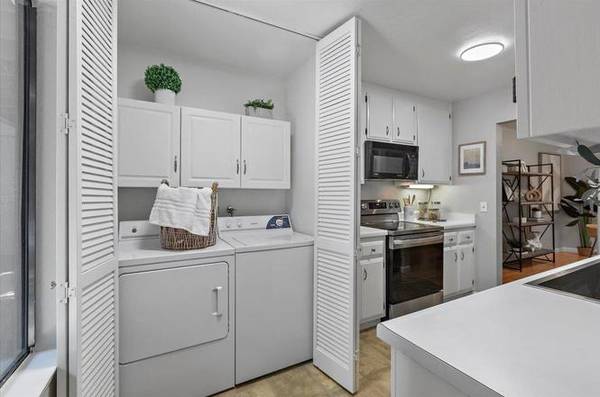 Condos on N Rengstorff Ave · Mountain View photo 4