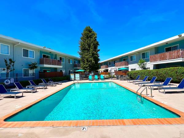 Houses on Center Street · Hayward photo 3