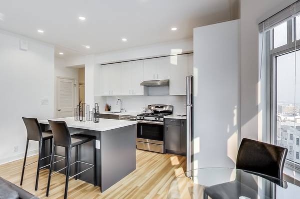 2BR/1BA Apartment on Lombard · San Francisco photo 3