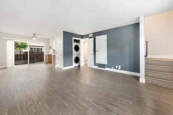 678 Bellflower photo 4