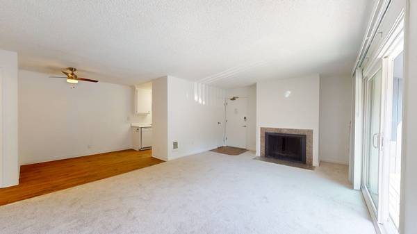 Apartments on Ignacio Blvd - 358 · Novato photo 2