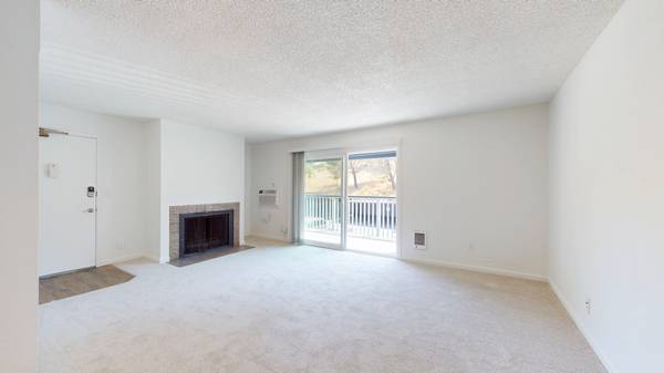 Apartments on Ignacio Blvd - 358 · Novato photo 3