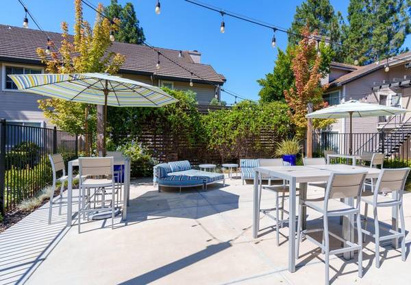 Apartments on College Avenue · Pleasanton photo 5