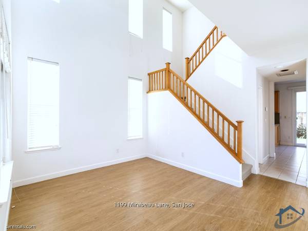 1199 Mirabeau LN photo 4