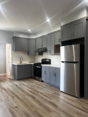 659-661 2nd Ave. photo 3