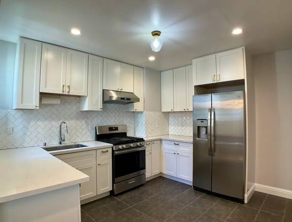 Apartments on Templeton Ave · Daly City photo 5