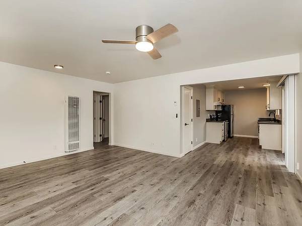 1260 Cortez photo 3
