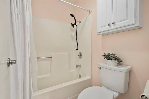 1BR/1BA Single Family House on Audrey Dr · Morgan Hill photo 3