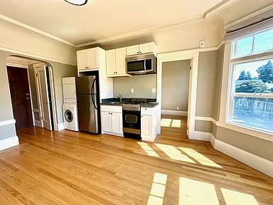 Larkin Street Apartments photo 5