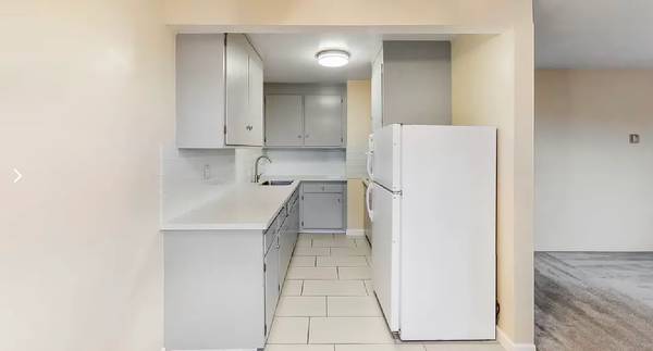 1BR/1BA Apartment on Dutton Ave · San Leandro photo 4