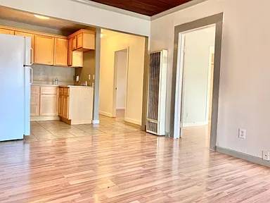 Updated 1-Bedroom Duplex with Lovely Private Backyard photo 5