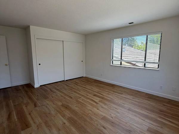 2BR/2BA Apartment on Frederick St · Santa Cruz photo 3