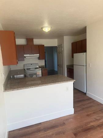Apartments on Flint Ct · Hayward photo 2