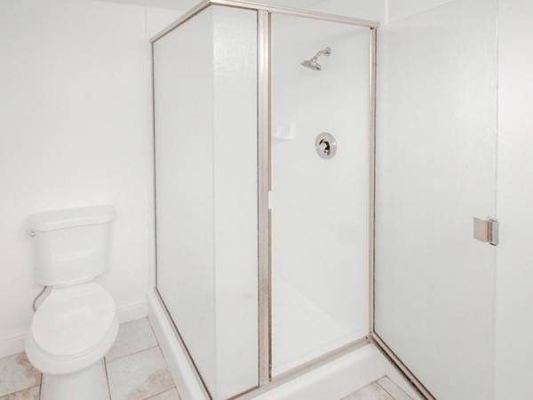 Roble Vista Apartments photo 2