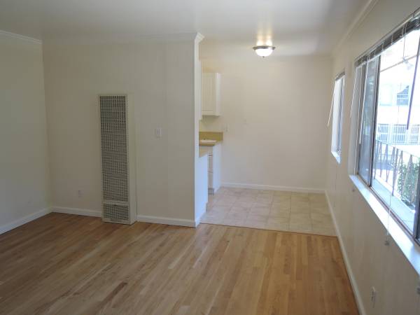Stanley Court Apartments photo 4