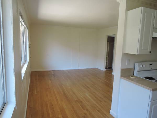 Stanley Court Apartments photo 5