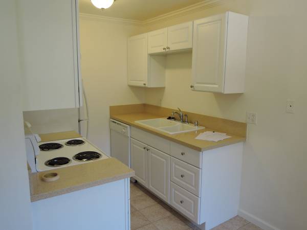Stanley Court Apartments photo 4