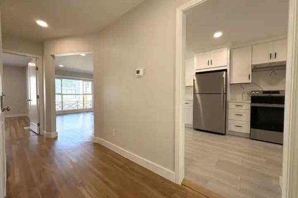 2BR/1BA Loft on Judah St · San Francisco photo 4