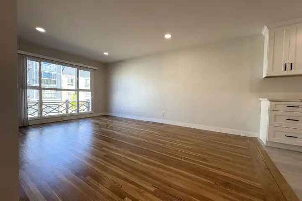 2BR/1BA Loft on Judah St · San Francisco photo 5