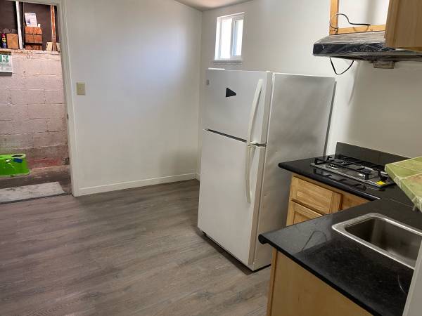 Three Bedroom House in Visitacion Valley photo 2