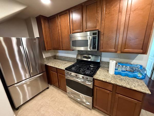 3BR/3BA Townhouse on Autumnvale Ave · San Jose photo 2
